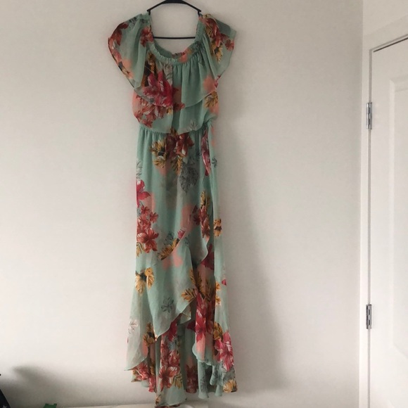 Vacation Dress - Picture 3 of 4